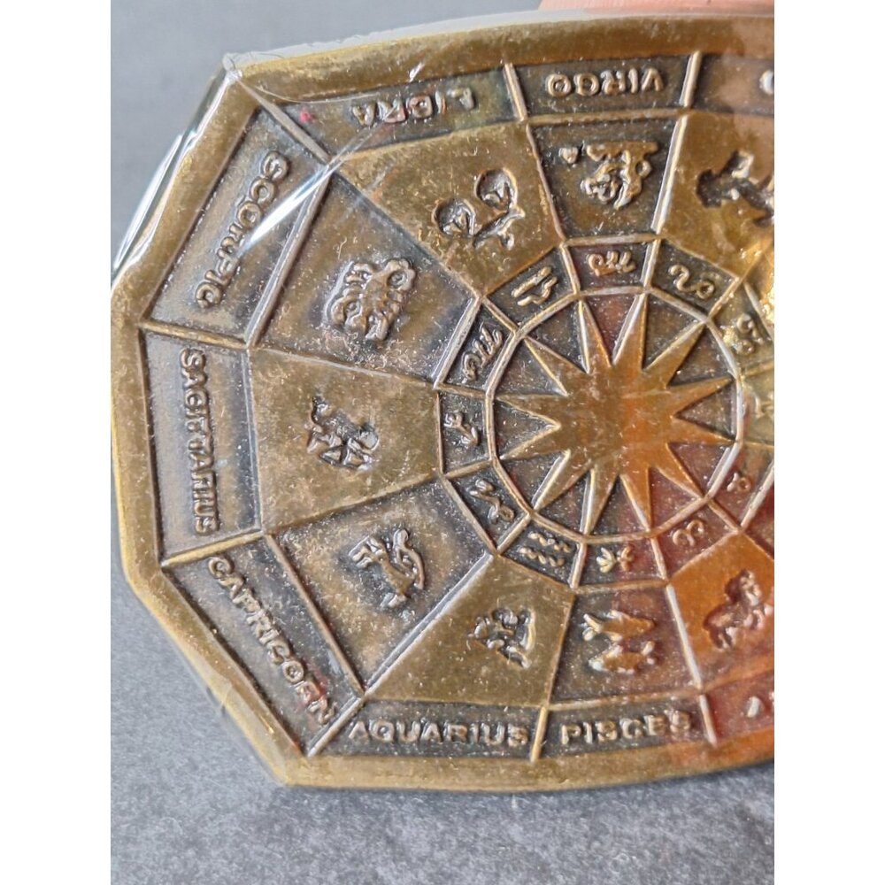Vintage Signs Of The  Zodiac Brass Belt Buckle 1970s - Picture 2 of 5